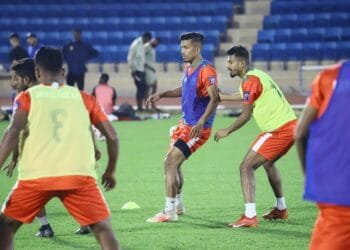 ফিলিস্তিনের দীর্ঘদেহী ফুটবলারদের নিয়ে চিন্তিত জামাল