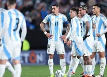 প্রথমে গোল হজম করেও অনায়াস জয় আর্জেন্টিনার