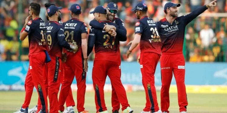 আইপিএলে বদলে গেল কোহলিদের দলের নাম