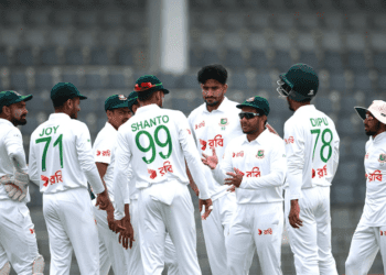 পাঁচশ’র বেশি লিড নিয়ে অবশেষে অলআউট শ্রীলঙ্কা