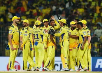 মুস্তাফিজ তোপে নাকাল কোহলি-গ্রিন