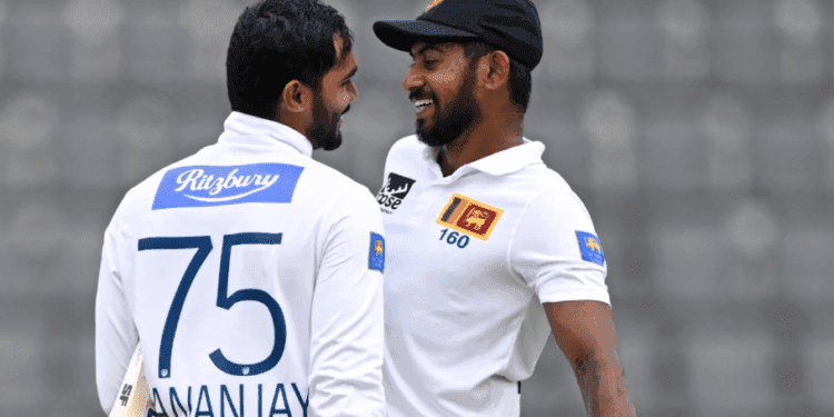 ক্রিকেট ইতিহাসের বিরল রেকর্ড শ্রীলঙ্কার, রানের পাহাড়ে চাপা পড়ছে বাংলাদেশ