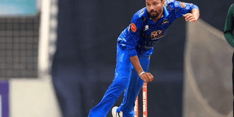 অষ্টমবারের মতো ৫ উইকেট নিলেন মাশরাফী