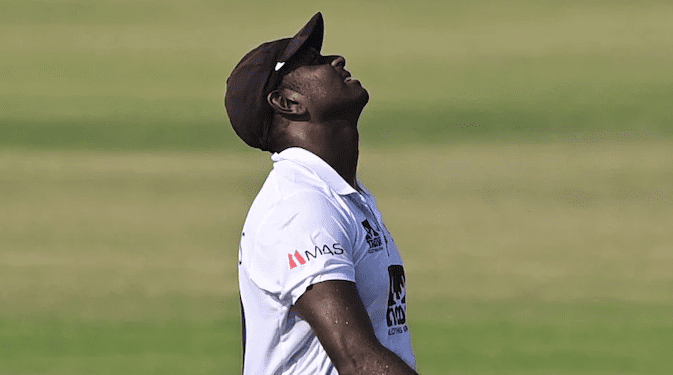 আগের বলে জীবন পেয়ে, পরের বলেই আউট ম্যাথিউস