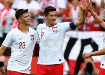 ৮টি শট নিয়েও গোল পেলেন না লেভানডফস্কি