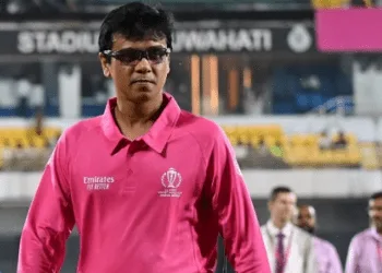 প্রথম বাংলাদেশি আম্পায়ার হিসেবে সৈকতের ইতিহাস
