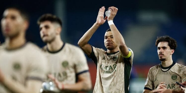 এমবাপের হ্যাটট্রিকে জিতল পিএসজি