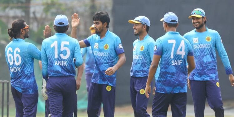 বিকেএসপির ডিপিএল ম্যাচ স্থগিত, ফতুল্লায় উড়ছে আবাহনী