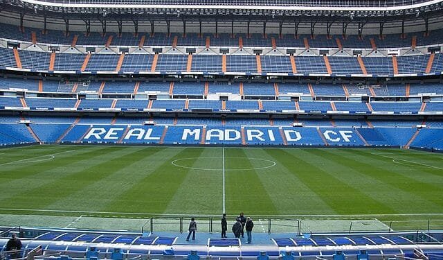 রিয়ালের মাঠ ও ঘাসের মান উন্নত করার পরামর্শ দিলেন- গার্দিওলা