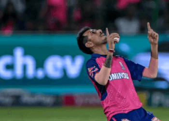 আইপিএলে ২০০ উইকেট নিয়ে ইতিহাস চাহালের