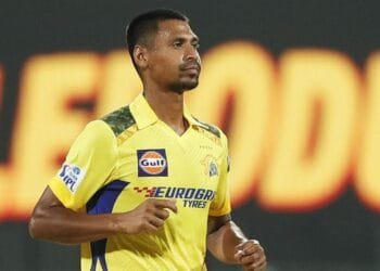 আইপিএল খেলে ক্লান্ত হচ্ছেন মুস্তাফিজ, ঢাকায় ফিরতে বলছে বিসিবি