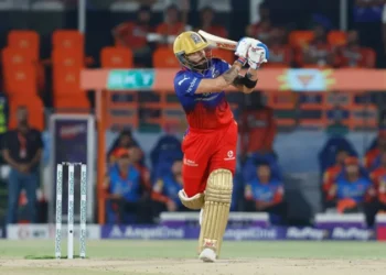 ৬ ম্যাচ পর জয়ের মুখ দেখল বেঙ্গালুরু