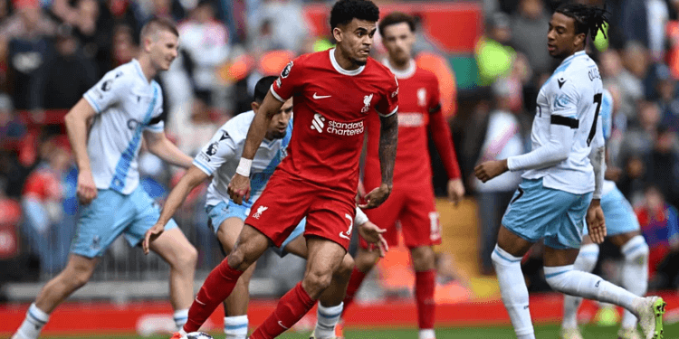 অ্যানফিল্ডে প্যালেসের কাছে লিভারপুলের হার