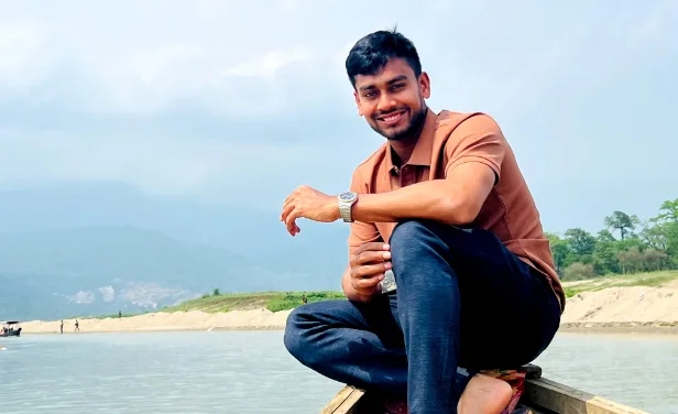 সিলেটে এসে সাদা পাথরে ঘুরে বেড়ালেন মিরাজ