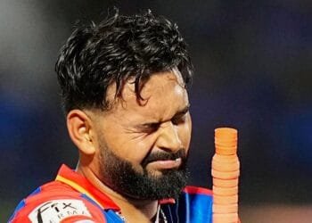 ঋশভ পন্থকে ২৪ লাখ রুপি জরিমানা করলো আইপিএল