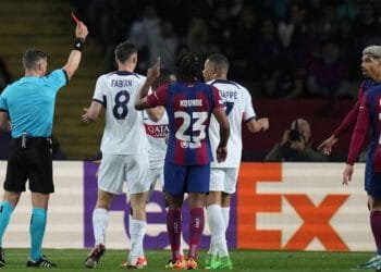 ৩ লাল কার্ডের ম্যাচে বার্সেলোনাকে ডুবিয়ে সেমিতে পিএসজি