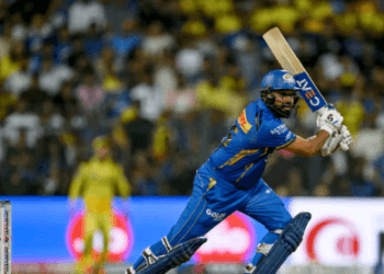 সেঞ্চুরি করে অপরাজিত থাকলেন রোহিত, তবুও হারলো দল