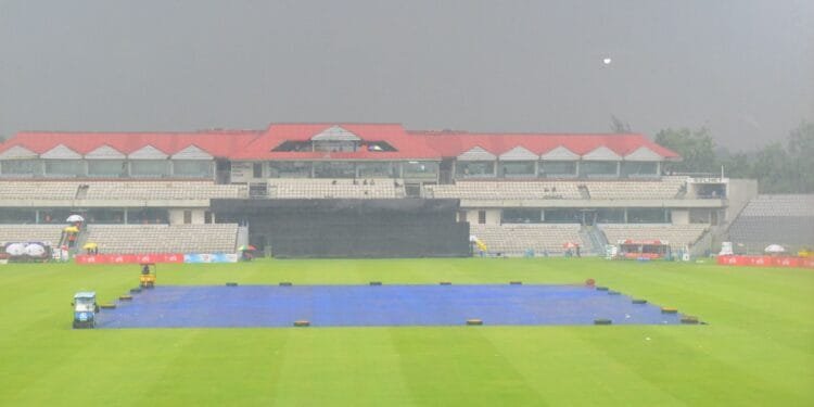 সিলেটে বৃষ্টিতে বন্ধ ভারত-বাংলাদেশ ম্যাচ