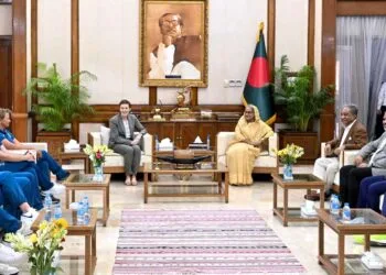 বাংলাদেশ ও অস্ট্রেলিয়া নারী দলের সাথে প্রধানমন্ত্রীর সাক্ষাৎ