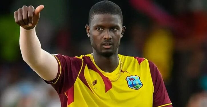 বিশ্বকাপ থেকে ছিটকে গেলেন হোল্ডার