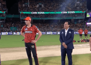 আইপিএলের ফাইনালে টস জিতলেন প্যাট কামিন্স