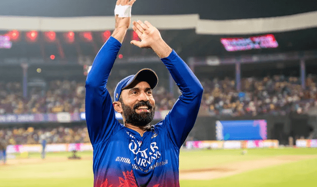 আইপিএলকে বিদায় বললেন কার্তিক