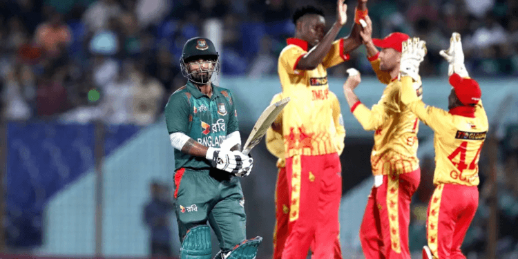 ১ রানে লিটন আউটের পর বৃষ্টিতে খেলা বন্ধ