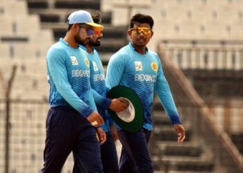 মোসাদ্দেকের সেঞ্চুরিতে মোহামেডানকে হারিয়ে অপরাজিতই থাকলো আবাহনী