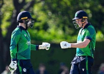 পাকিস্তানকে চমকে দিয়ে জিতল আয়ারল্যান্ড