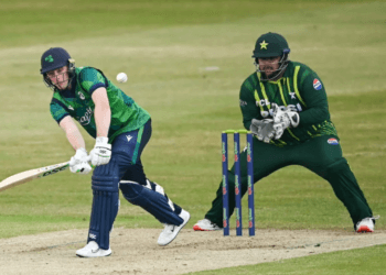 পাকিস্তান বোলারদের পিটিয়ে আয়ারল্যান্ডের ১৯৩ রান, ক্ষুব্ধ রাজা