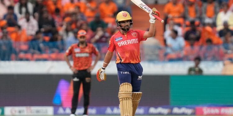 ঝড়ো ব্যাটিংয়ে হায়দ্রাবাদকে বিশাল লক্ষ্য দিল পাঞ্জাব