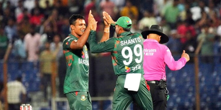 মুস্তাফিজ ফেরার পর একাদশে জায়গা নিশ্চিত নয় সাইফুদ্দিনের