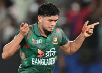 দারুণ বোলিং করে সিরিজ সেরা তাসকিন