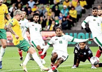 বিশ্বকাপ বাছাই ম্যাচ খেলতে অস্ট্রেলিয়া এখন ঢাকায়