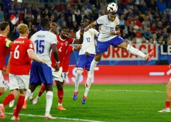 ফ্রান্সের স্বস্তির জয়