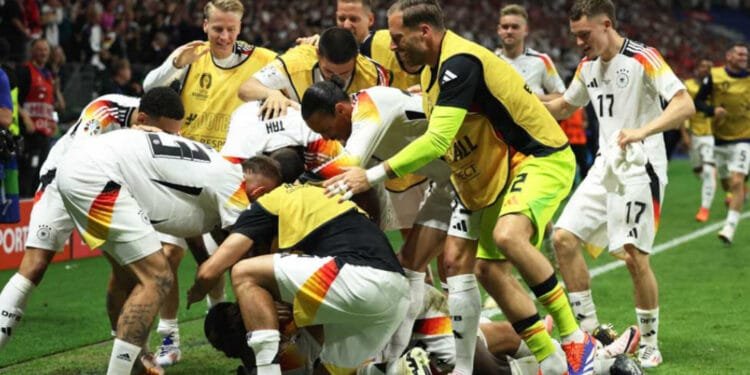 প্রত্যাবর্তনের গল্প লিখে গ্রুপ সেরা জার্মানি