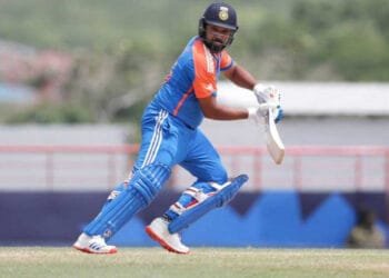 রোহিতের ব্যাটে বড় সংগ্রহ ভারতের