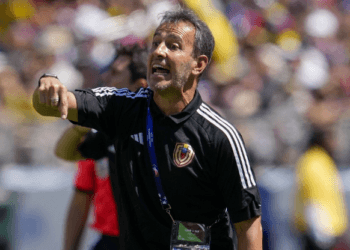 কোপা আমেরিকায় আরও এক আর্জেন্টাইন কোচের শাস্তি