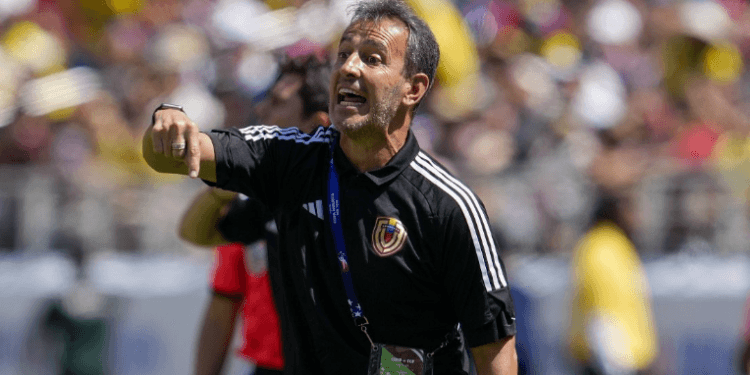 কোপা আমেরিকায় আরও এক আর্জেন্টাইন কোচের শাস্তি