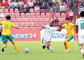 নিজেদের ভুলে অস্ট্রেলিয়াকে রুখে দিতে পারল না বাংলাদেশ