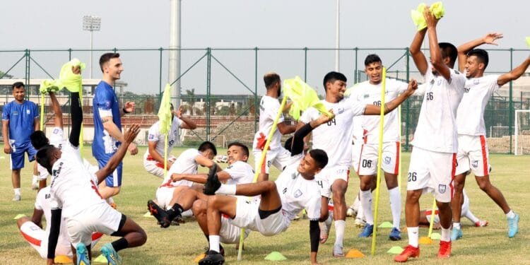 আত্মঘাতী গোল করা মেহদী হাসান রেখেই কাতার যাচ্ছে বাংলাদেশ দল