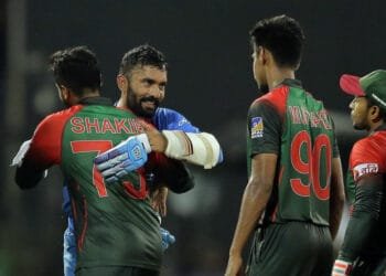 খেলোয়াড়ি জীবনের ইতি টানলেন কার্তিক