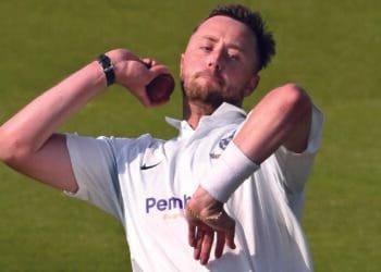 ১ ওভারে ৪৩ রানের রেকর্ড!