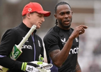 আগে ফিল্ডিং করবে ইংল্যান্ড