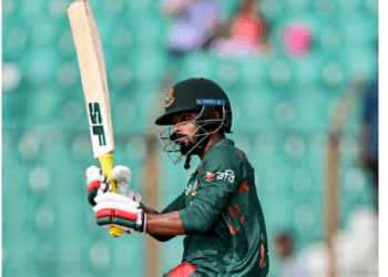 ২০০ স্ট্রাইক রেটে ব্যাট করে হৃদয় ফিরলেন