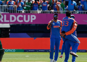 ভারতের কাছে হারে বিশ্বকাপ থেকে বিদায়ের পথে পাকিস্তান!