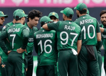 রাতে পাকিস্তানের বাঁচা-মরার ম্যাচ