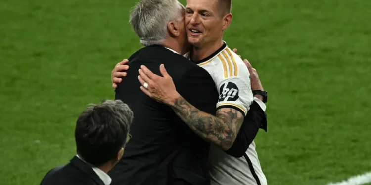 ক্রুসের মন গলায় অপেক্ষায় রিয়াল মাদ্রিদ কোচ