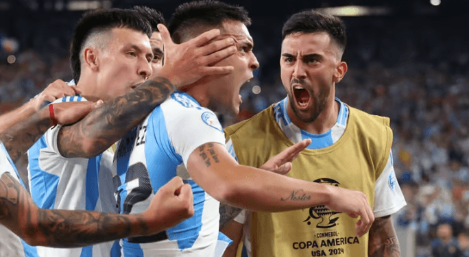 শেষ মুহূর্তে মার্টিনেজের গোলে টানা দুই জয় মেসির আর্জেন্টিনার