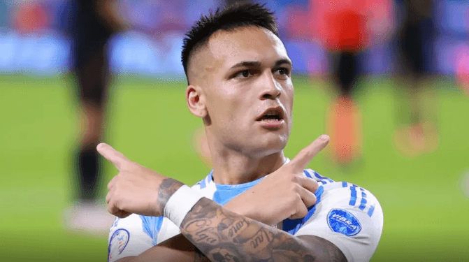 মার্টিনেজের জোড়া গোলে গ্রুপ চ্যাম্পিয়ন আর্জেন্টিনা